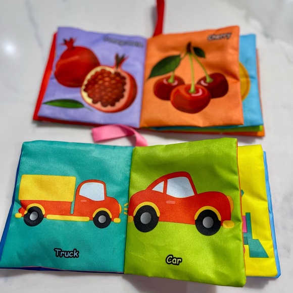 Fabric books for babies, squeaky toy - Picture 3 of 7